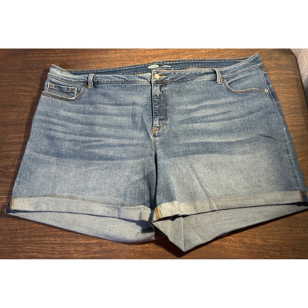Old Navy High Rise Secret-Slim Pockets Shorts Size 26 Plus Cuffed Hem